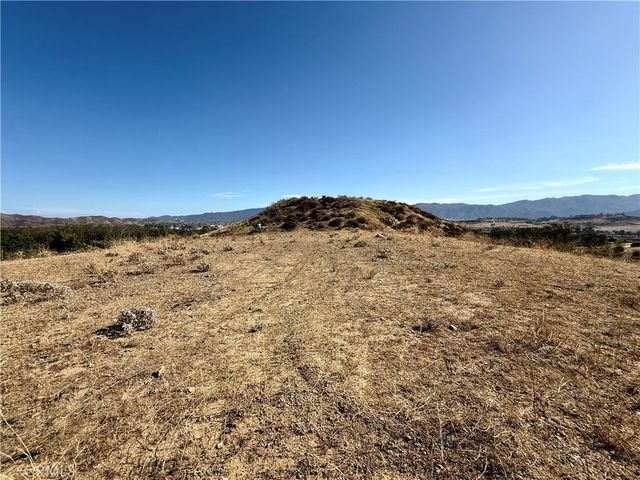 1 EL TORO Road, Lake Elsinore, CA 92532