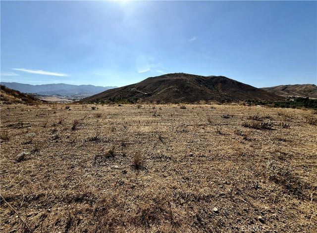 1 EL TORO Road, Lake Elsinore, CA 92532