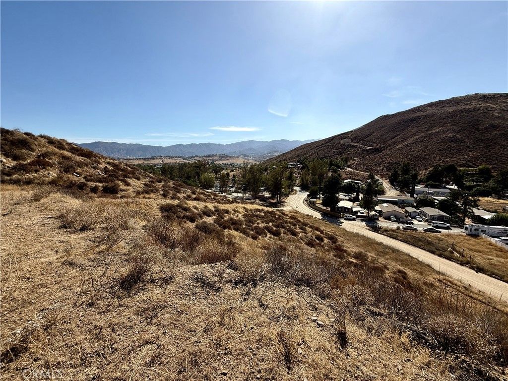 1 EL TORO Road, Lake Elsinore, CA 92532