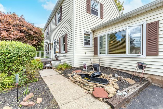6432 Lakeside Road, Ontario, NY 14519