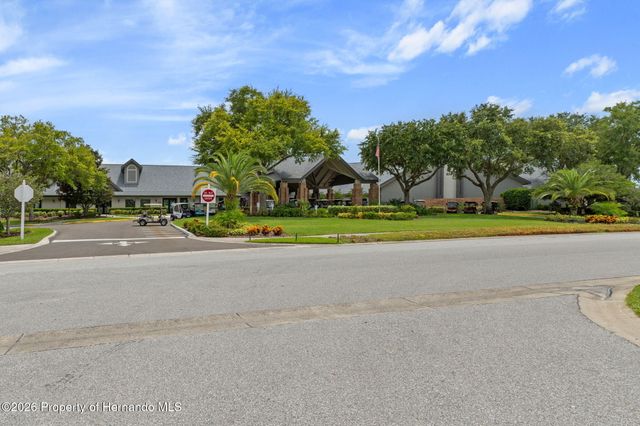 18630 Bent Pine Drive, Hudson, FL 34667
