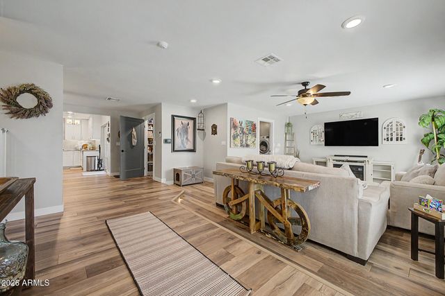 12648 N 22ND Place, Phoenix, AZ 85022