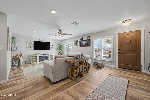 12648 N 22ND Place, Phoenix, AZ 85022