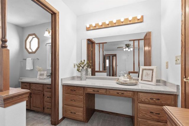 924 S KENSINGTON DRIVE, Appleton, WI 54915