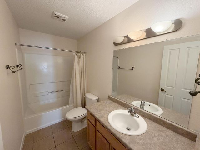 6216 Calle Vizcaya NW, Albuquerque, NM 87114