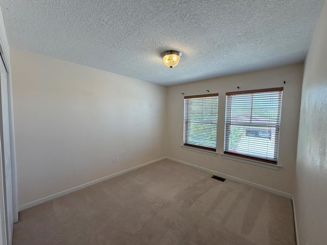 6216 Calle Vizcaya NW, Albuquerque, NM 87114