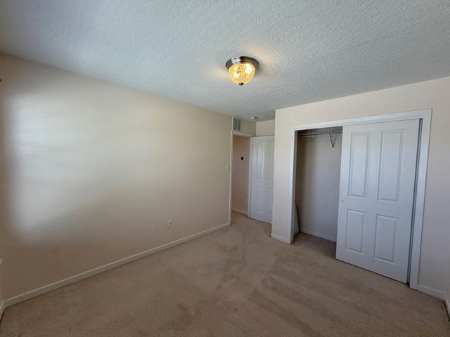 6216 Calle Vizcaya NW, Albuquerque, NM 87114
