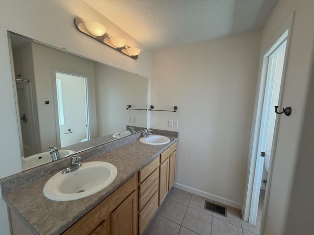 6216 Calle Vizcaya NW, Albuquerque, NM 87114