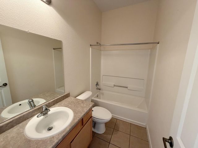 6216 Calle Vizcaya NW, Albuquerque, NM 87114