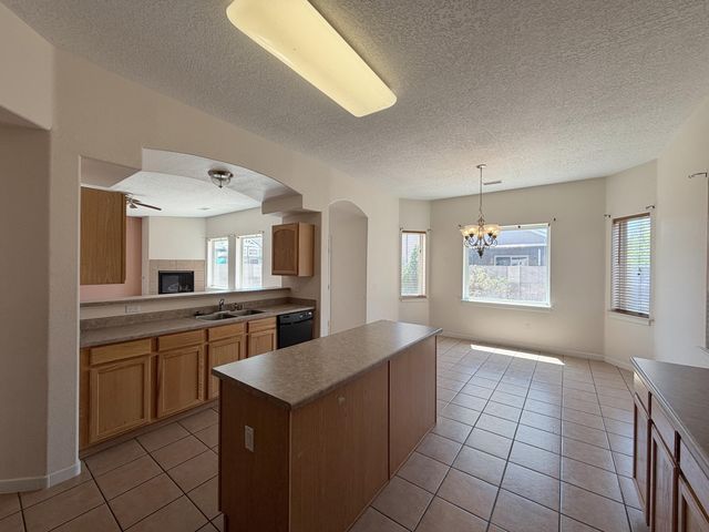6216 Calle Vizcaya NW, Albuquerque, NM 87114