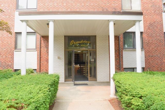 100 Grandview Avenue 10C, Quincy, MA 02170