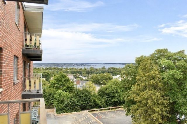 100 Grandview Avenue 10C, Quincy, MA 02170