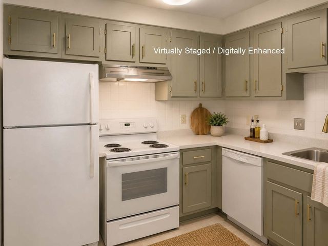 100 Grandview Avenue 10C, Quincy, MA 02170