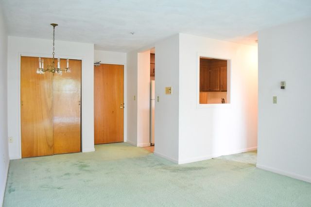 100 Grandview Avenue 10C, Quincy, MA 02170
