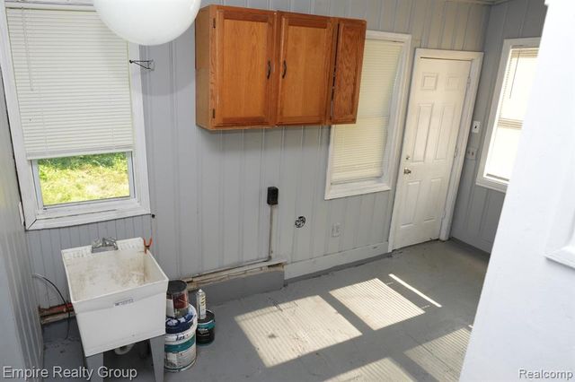 26949 Annapolis, Dearborn Heights, MI 48125
