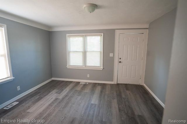 26949 Annapolis, Dearborn Heights, MI 48125