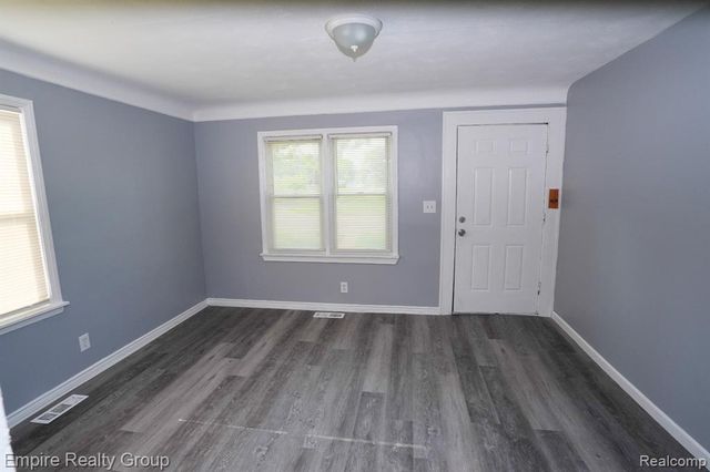 26949 Annapolis, Dearborn Heights, MI 48125