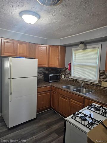 26949 Annapolis, Dearborn Heights, MI 48125
