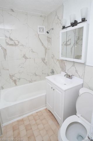 26949 Annapolis, Dearborn Heights, MI 48125