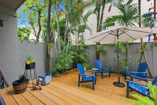 980 NW N River Drive 30, Miami, FL 33136