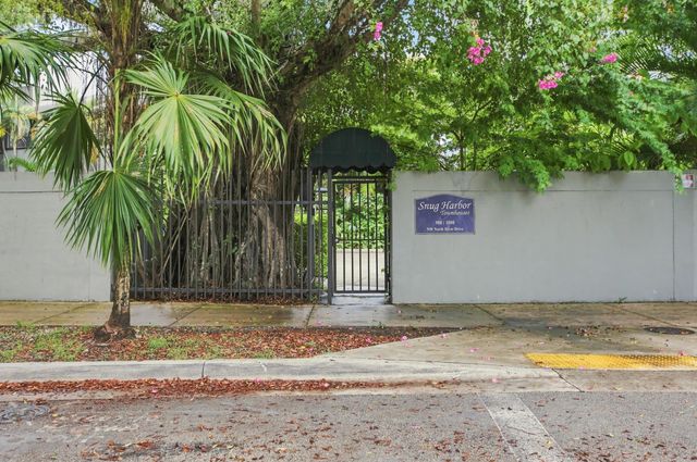 980 NW N River Drive 30, Miami, FL 33136
