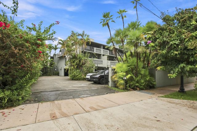 980 NW N River Drive 30, Miami, FL 33136