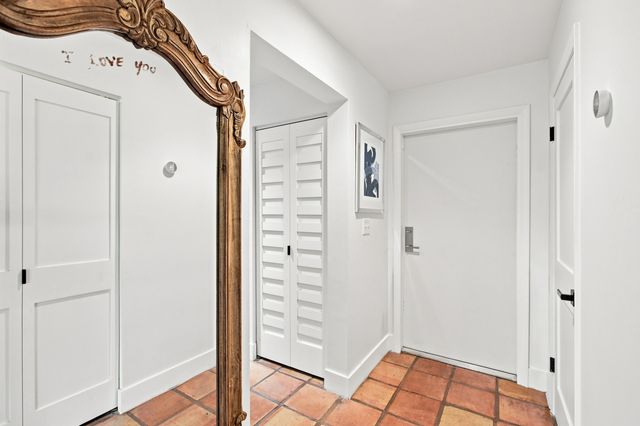 980 NW N River Drive 30, Miami, FL 33136