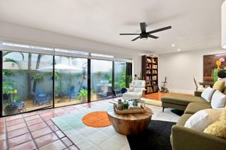 980 NW N River Drive 30, Miami, FL 33136