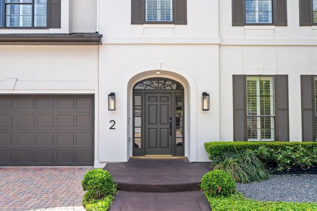 2 Pinewold Court, Houston, TX 77056