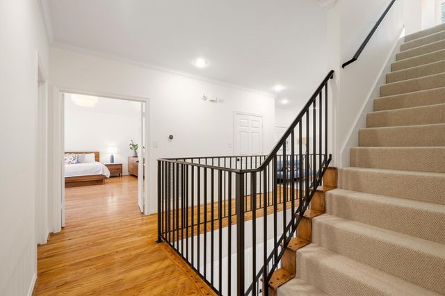 2 Pinewold Court, Houston, TX 77056