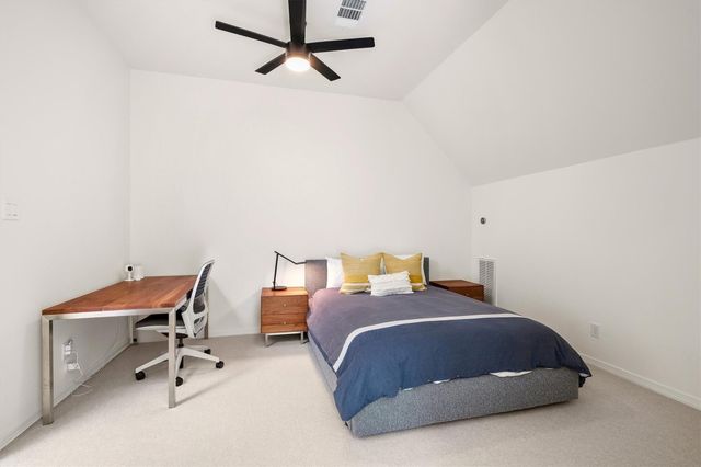 2 Pinewold Court, Houston, TX 77056