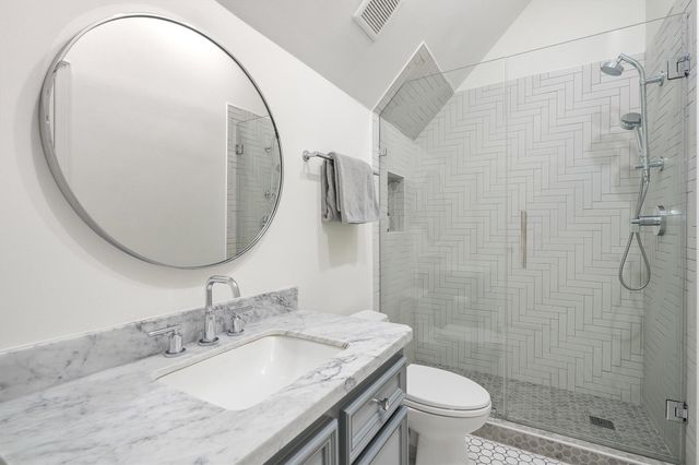 2 Pinewold Court, Houston, TX 77056
