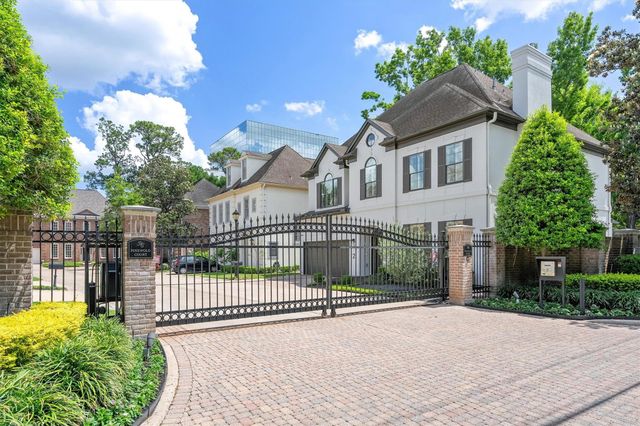 2 Pinewold Court, Houston, TX 77056