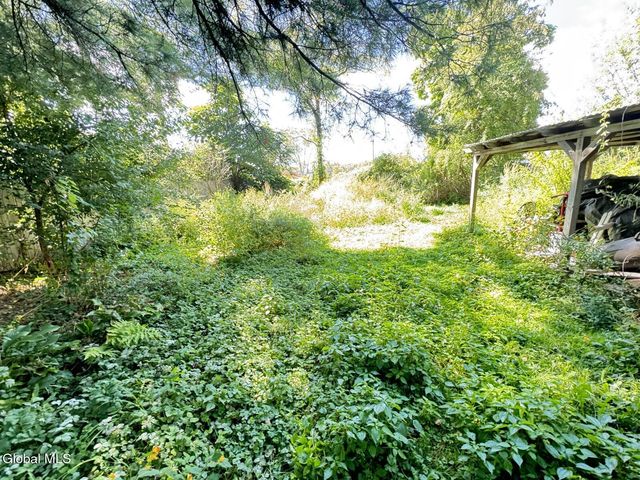 32 Ray Street, Niskayuna, NY 12309