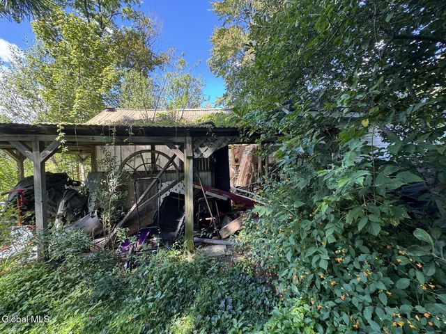 32 Ray Street, Niskayuna, NY 12309