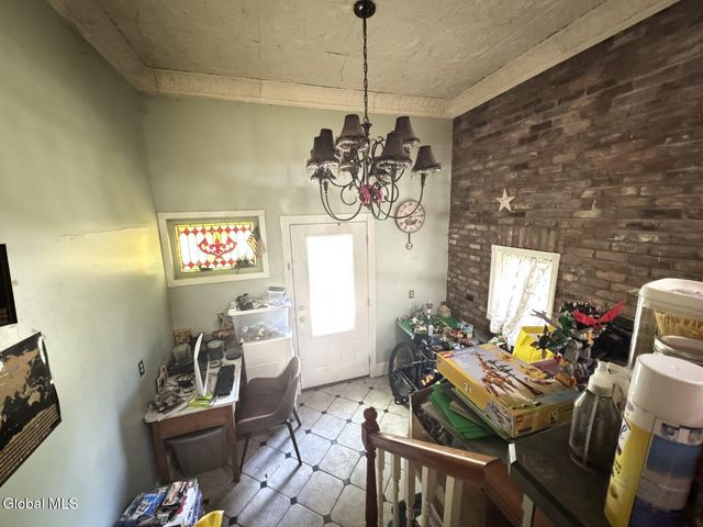 32 Ray Street, Niskayuna, NY 12309