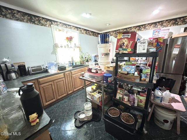 32 Ray Street, Niskayuna, NY 12309