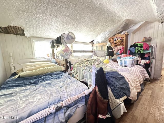 32 Ray Street, Niskayuna, NY 12309