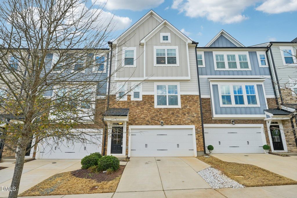 8405 Zinc Autumn Path, Raleigh, NC 27615