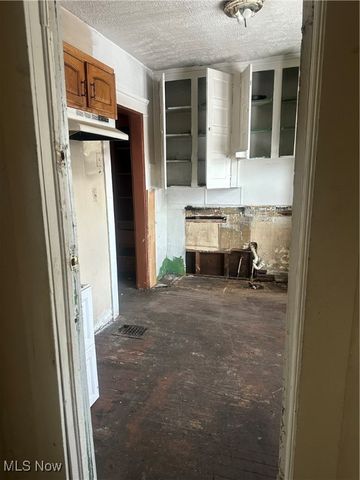 14413 Potomac Avenue, East Cleveland, OH 44112