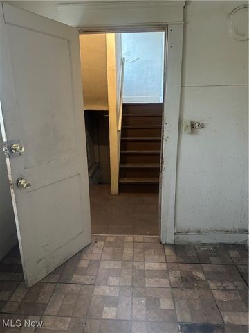 14413 Potomac Avenue, East Cleveland, OH 44112