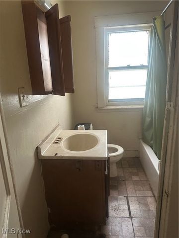 14413 Potomac Avenue, East Cleveland, OH 44112