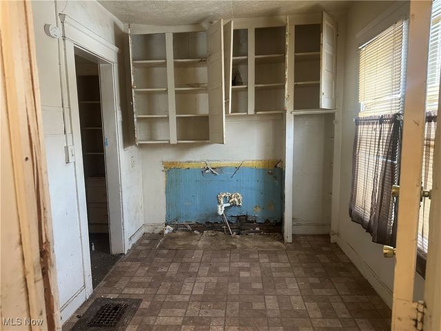 14413 Potomac Avenue, East Cleveland, OH 44112