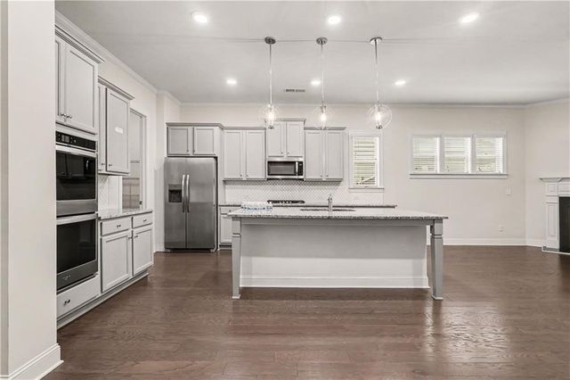 556 Avondale Hills Drive, Avondale Estates, GA 30032