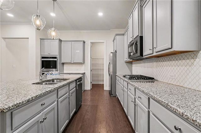 556 Avondale Hills Drive, Avondale Estates, GA 30032