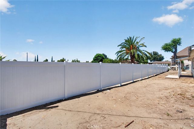 1215 E 39th Street, San Bernardino, CA 92404