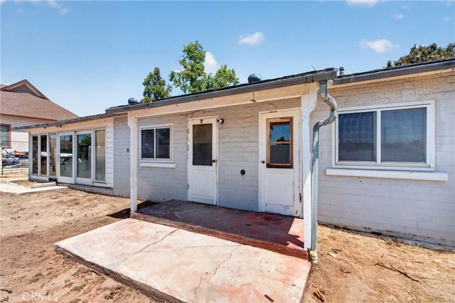 1215 E 39th Street, San Bernardino, CA 92404