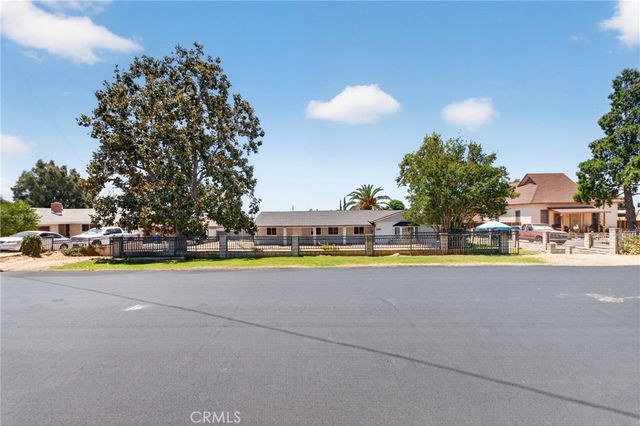 1215 E 39th Street, San Bernardino, CA 92404