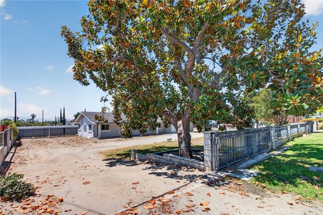 1215 E 39th Street, San Bernardino, CA 92404