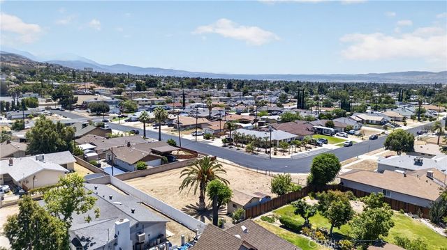 1215 E 39th Street, San Bernardino, CA 92404